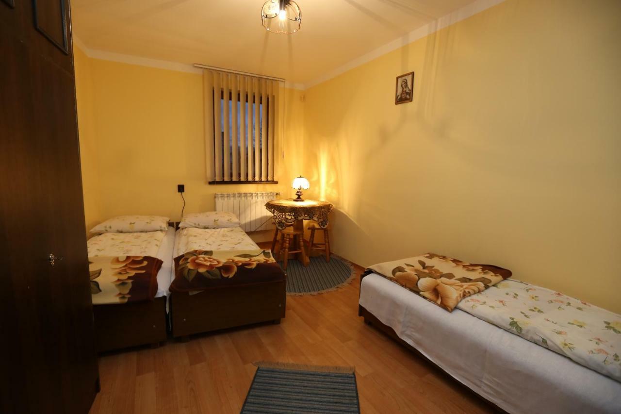 Malgosia - 10 Minut Na Piechote Do Stoku Narciarskiego I Basenow Termalnych Bania Bialka Tatrzanska Bagian luar foto